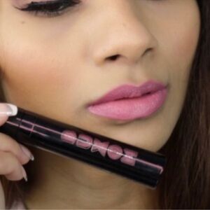 💋🍭Buxom Gimme A Hint Va Va Liquid Lipstick